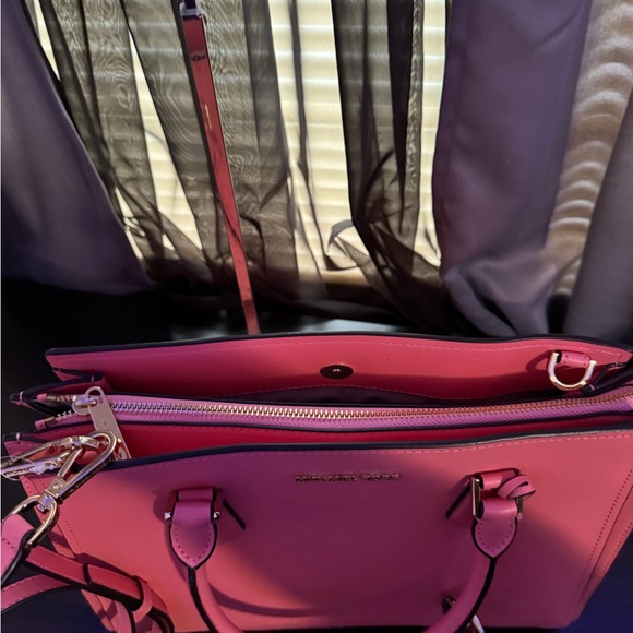 Michael Kors Hope Satchel - Picture 5 of 9